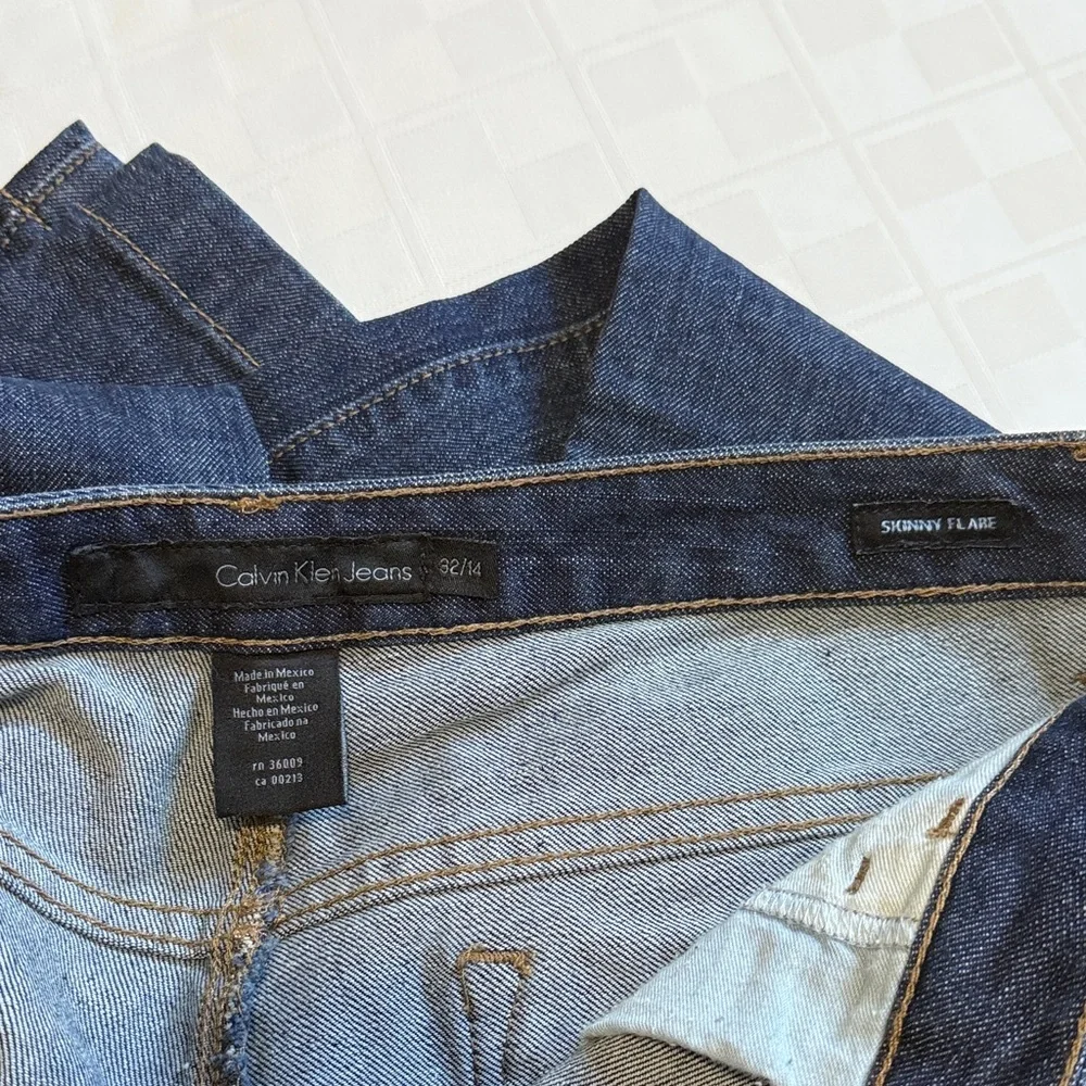 Calvin Klein Women’s Skinny Flare Jeans Size 32/14